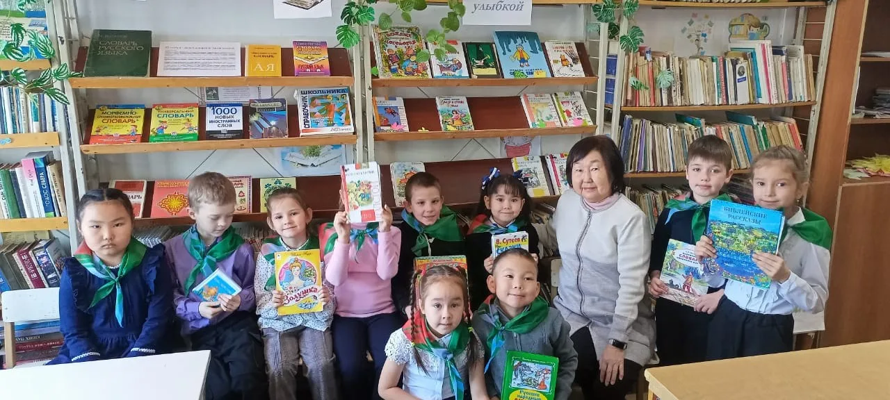 21 ноября для учащихся 1А класса прошел первый библиотечный урок «Знакомство с библиотекой»