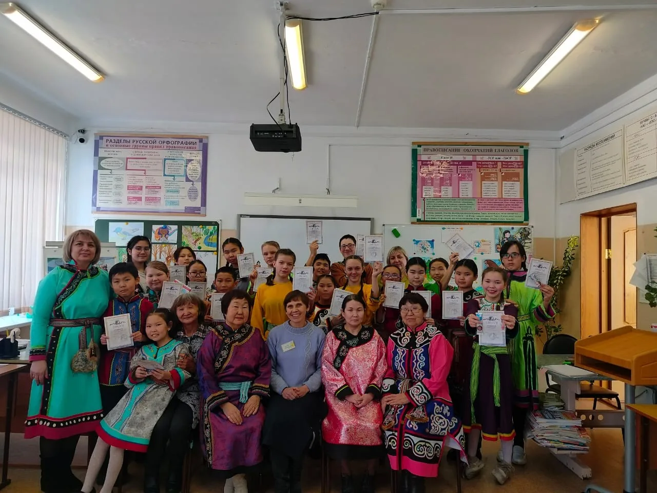 5 марта 2025 года под руководством Артеменко О.В., учителя русского языка и литературы, и  Кучекта Н.А., педагога-библиотекаря информационно-библиотечным центром (ИБЦ) в  МБОУ СОШ СП «Село Булава»   был проведен VI конкурс юных чтецов «Живая классика» на ульчском языке.