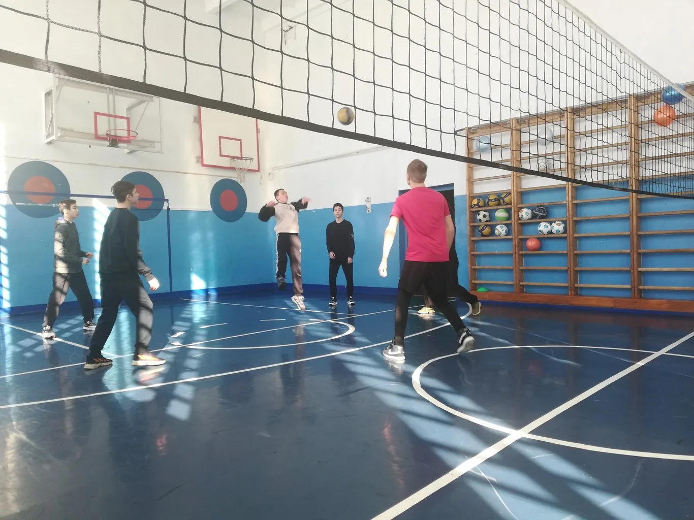 Волейбольные соревнования учащихся 8-11 классов